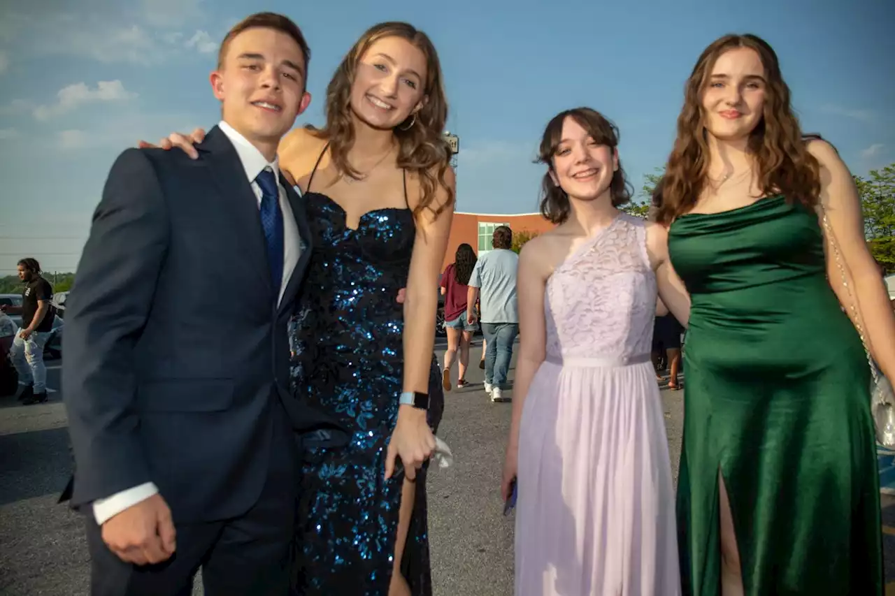 Dauphin County Tech 2023 senior prom Part 1: See 85 photos from the Friday night arrival