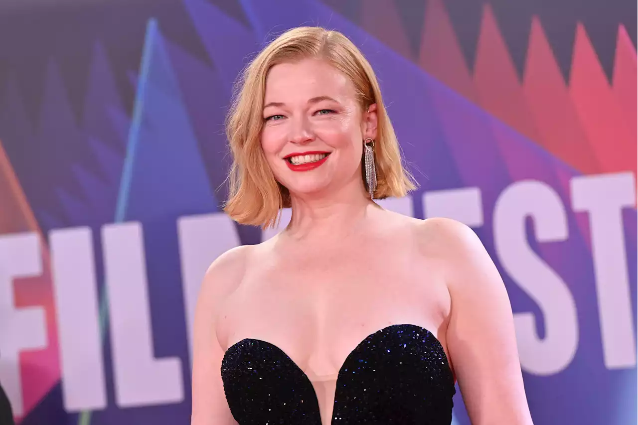 'Huye, conejo, huye': lo nuevo de Sarah Snook - Zeleb