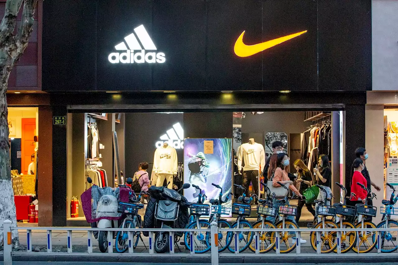 Empresa aliada de Adidas y Nike despedirá a miles de empleados por crisis - Pulzo