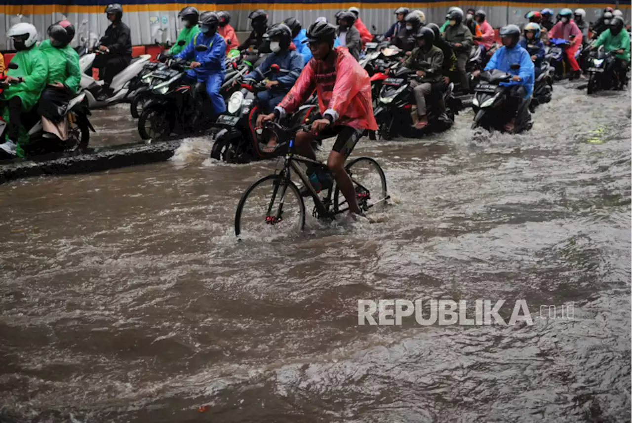 Jakarta Selatan Bangun 200 Drainase Antisipasi Banjir dan Genangan Saat Musim Hujan |Republika Online