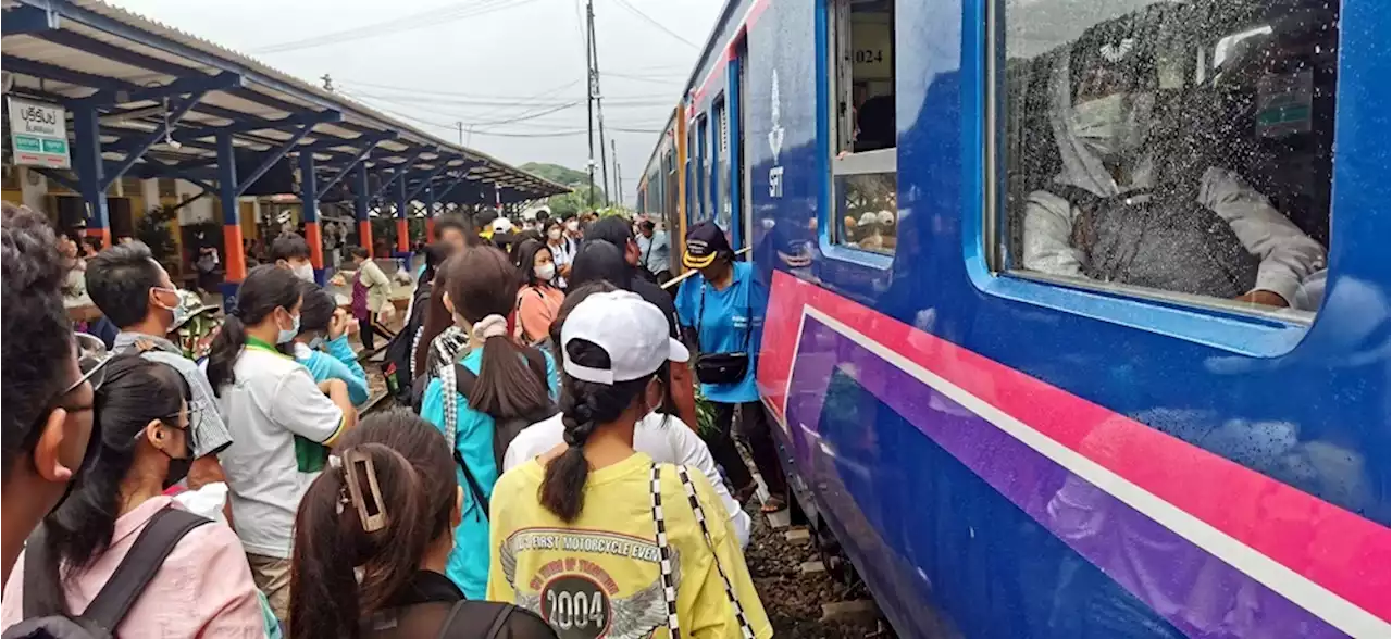 รถไฟสายอีสานแน่นทุกขบวน!!​ ปชช.แห่กลับภูมิลำเนา​ เตรียมเลือกตั้ง ส.ส.พรุ่งนี้