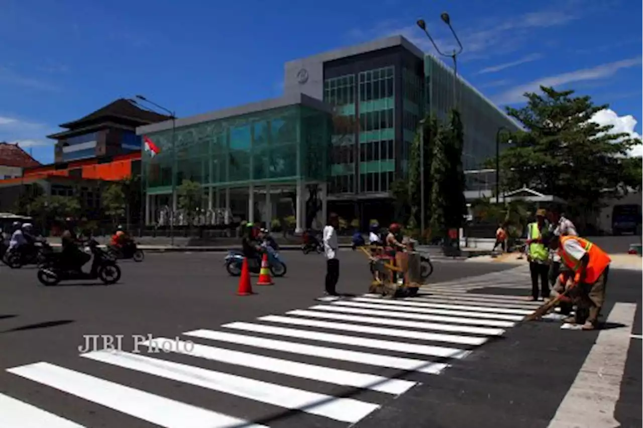 Berapa Ukuran Lebar Garis di Zebra Cross, Ternyata Segini