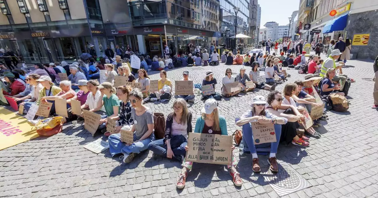 Rebellmammor demonstrerade för klimatet