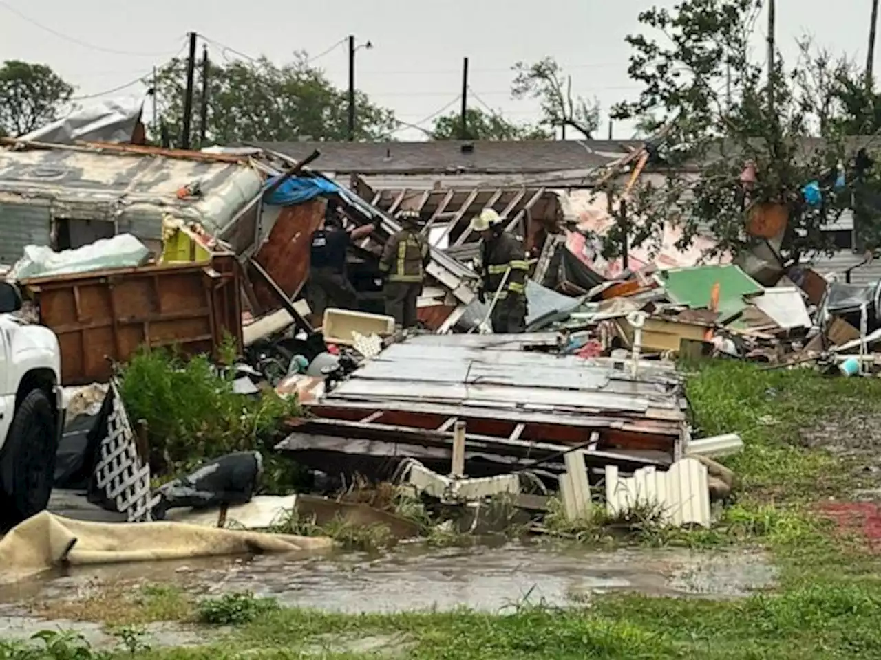 1 dead, at least 11 injured following possible tornado in Rio Grande Valley: NWS