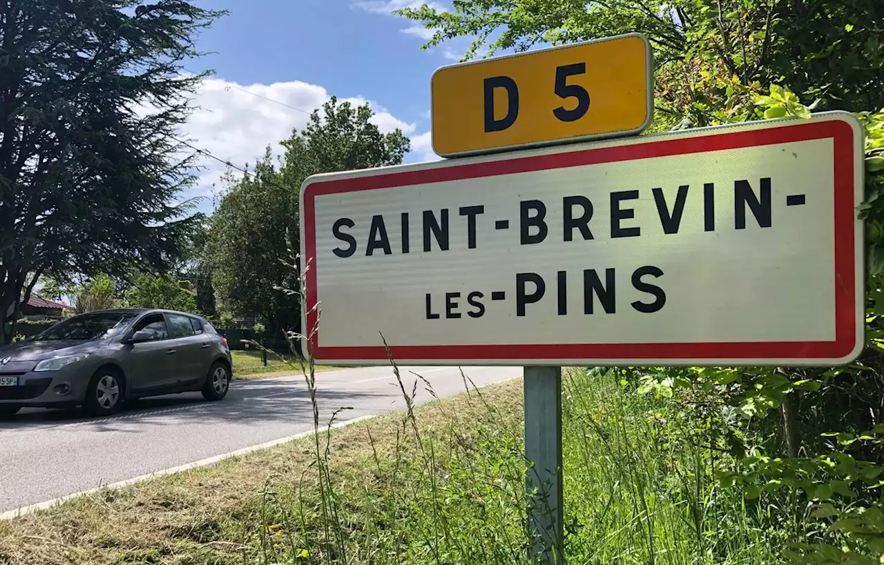 Le maire démissionnaire de Saint-Brévin critique l’absence d’aide de l’Etat