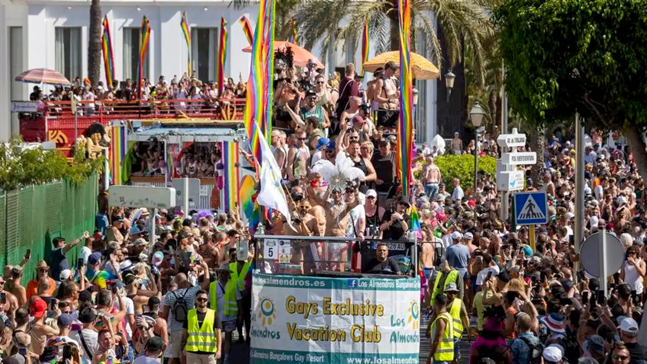 La Policía Nacional vigila desde tierra y aire la Maspalomas Pride para garantizar la seguridad y la libertad