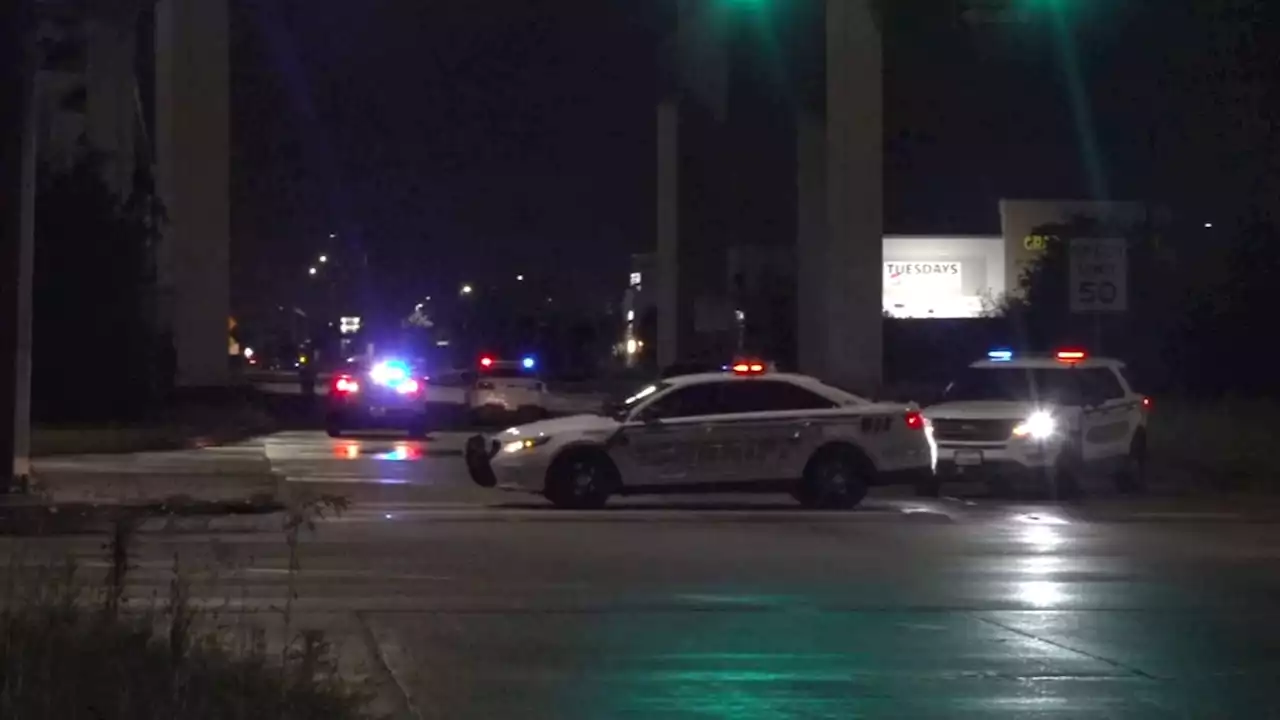 Pedestrian killed near Grand Parkway in west Harris County, deputies say