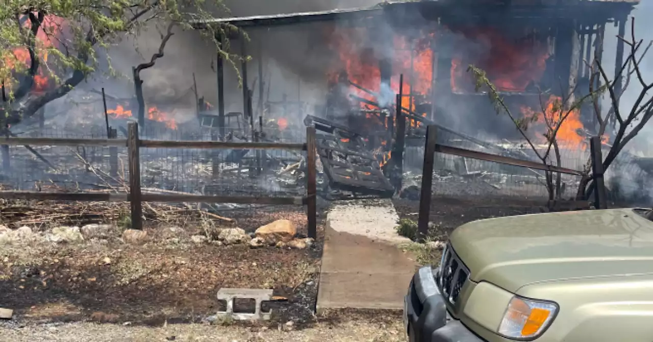 Brush fire spreads to three mobile homes in Verde Valley