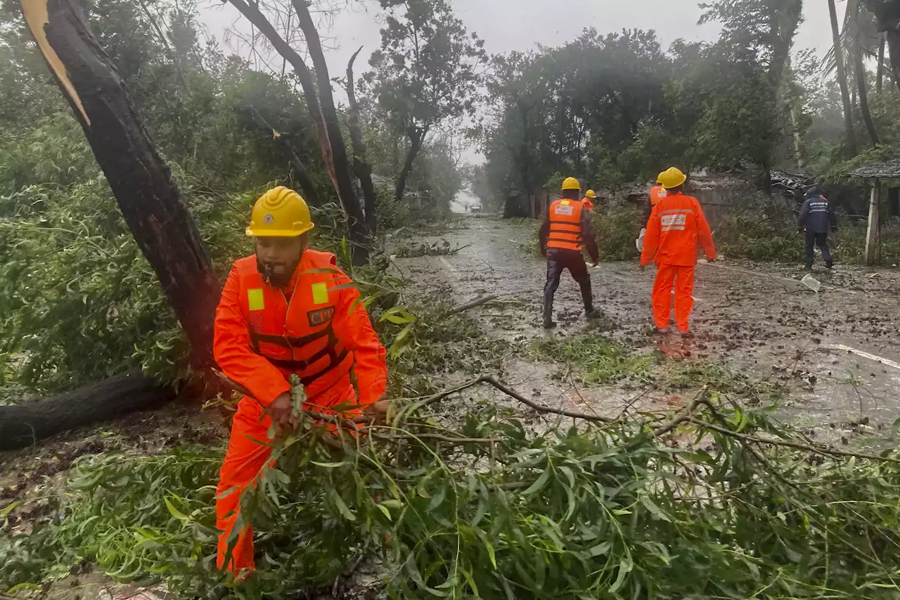 Powerful Cyclone Mocha makes landfall in Myanmar, tearing off roofs and killing at least 3