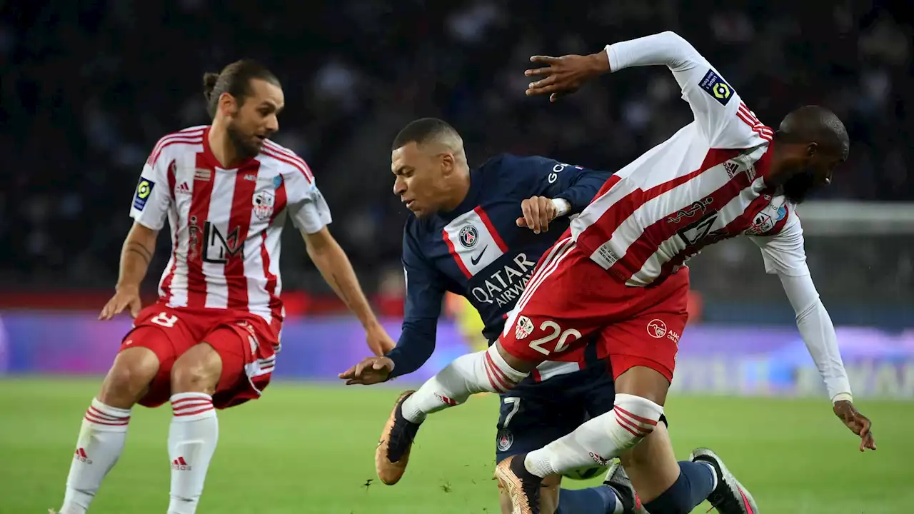 Ligue 1: balayé par le PSG, Ajaccio est officiellement relégué en Ligue 2