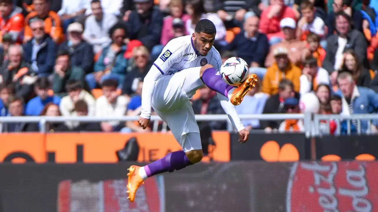 Ligue 1: cinq joueurs de Toulouse refuseraient de porter le maillot contre l'homophobie