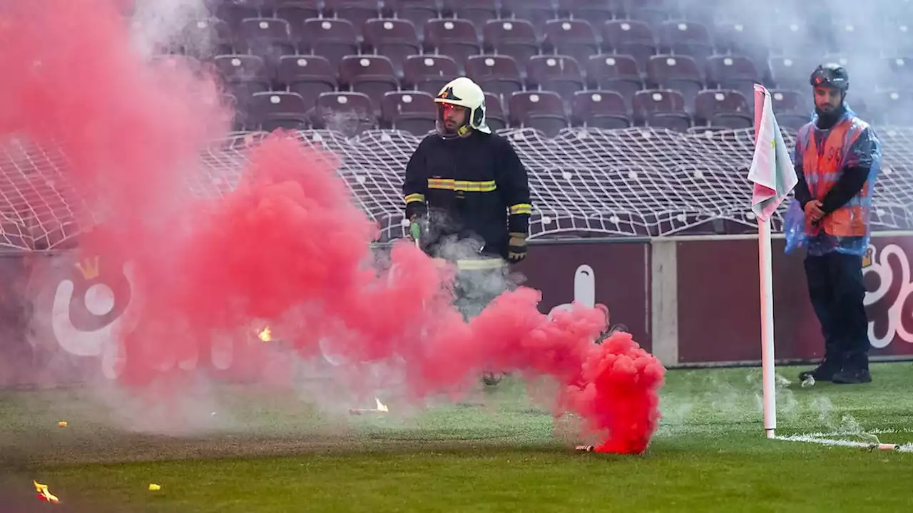 Fans verletzen nach Partie fünf Polizisten