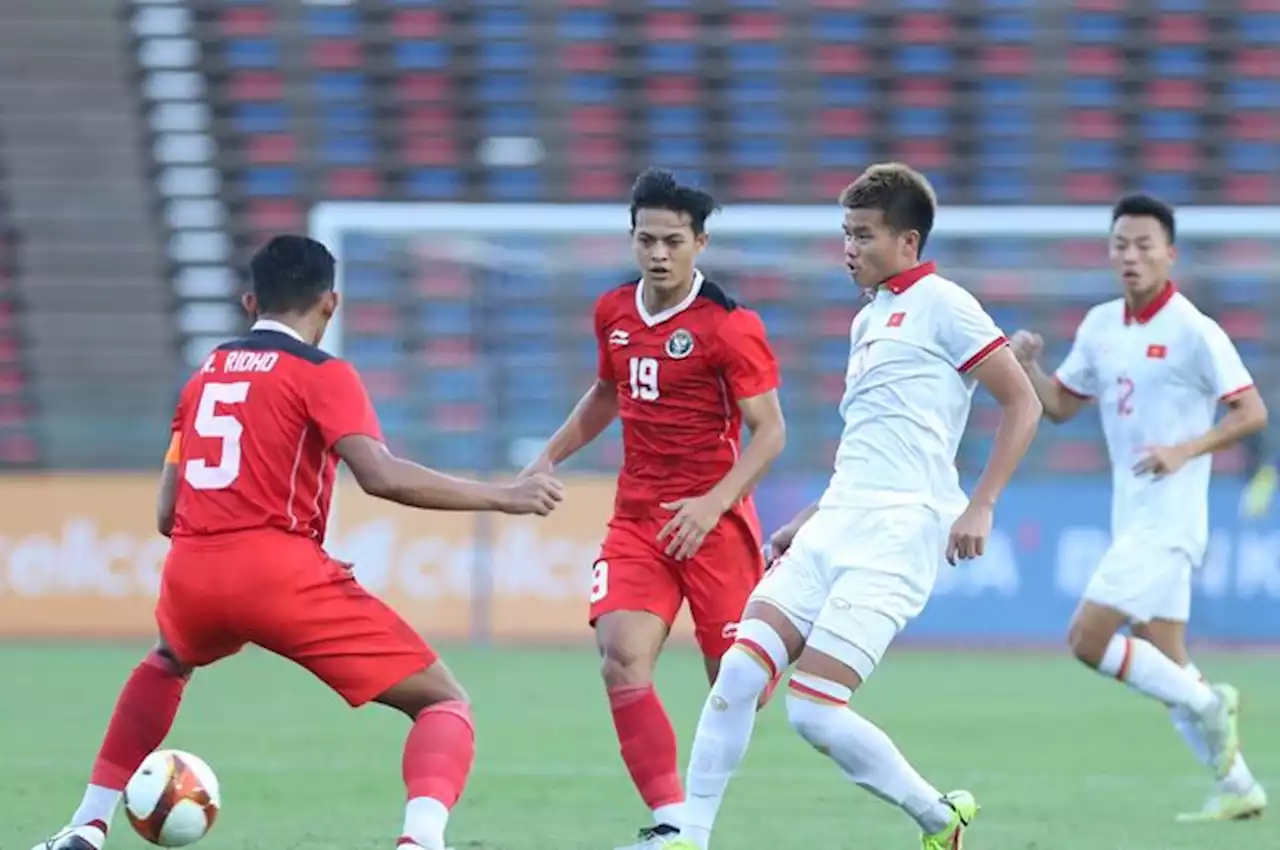 Reaksi Fans Thailand Lihat Vietnam Tersingkir Lawan 10 Pemain Timnas U-22 Indonesia - Bolasport.com