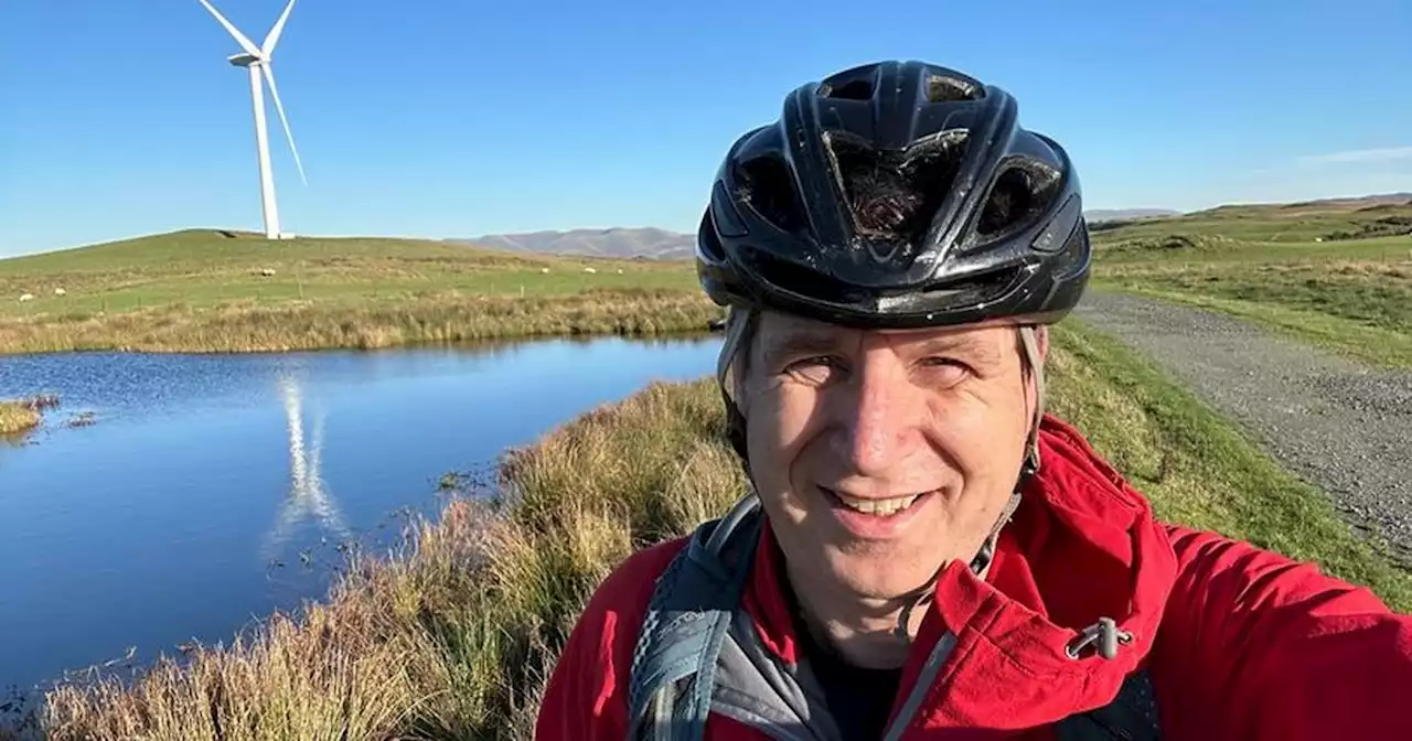 Dad dies on bike ride just an hour after taking smiling selfie