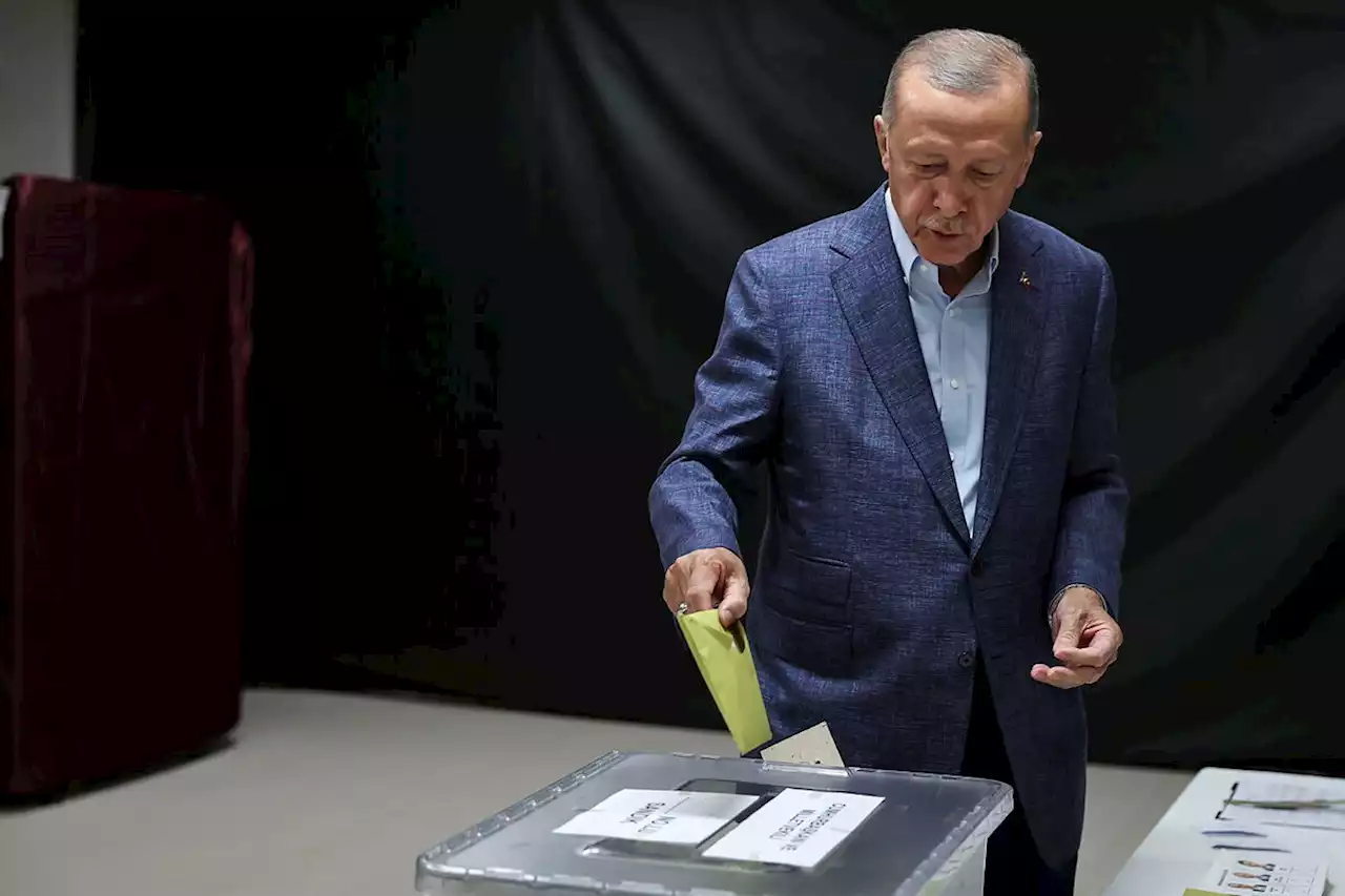 Erdogan pierde la mayoría en las presidenciales y tendrá que ir a una segunda vuelta