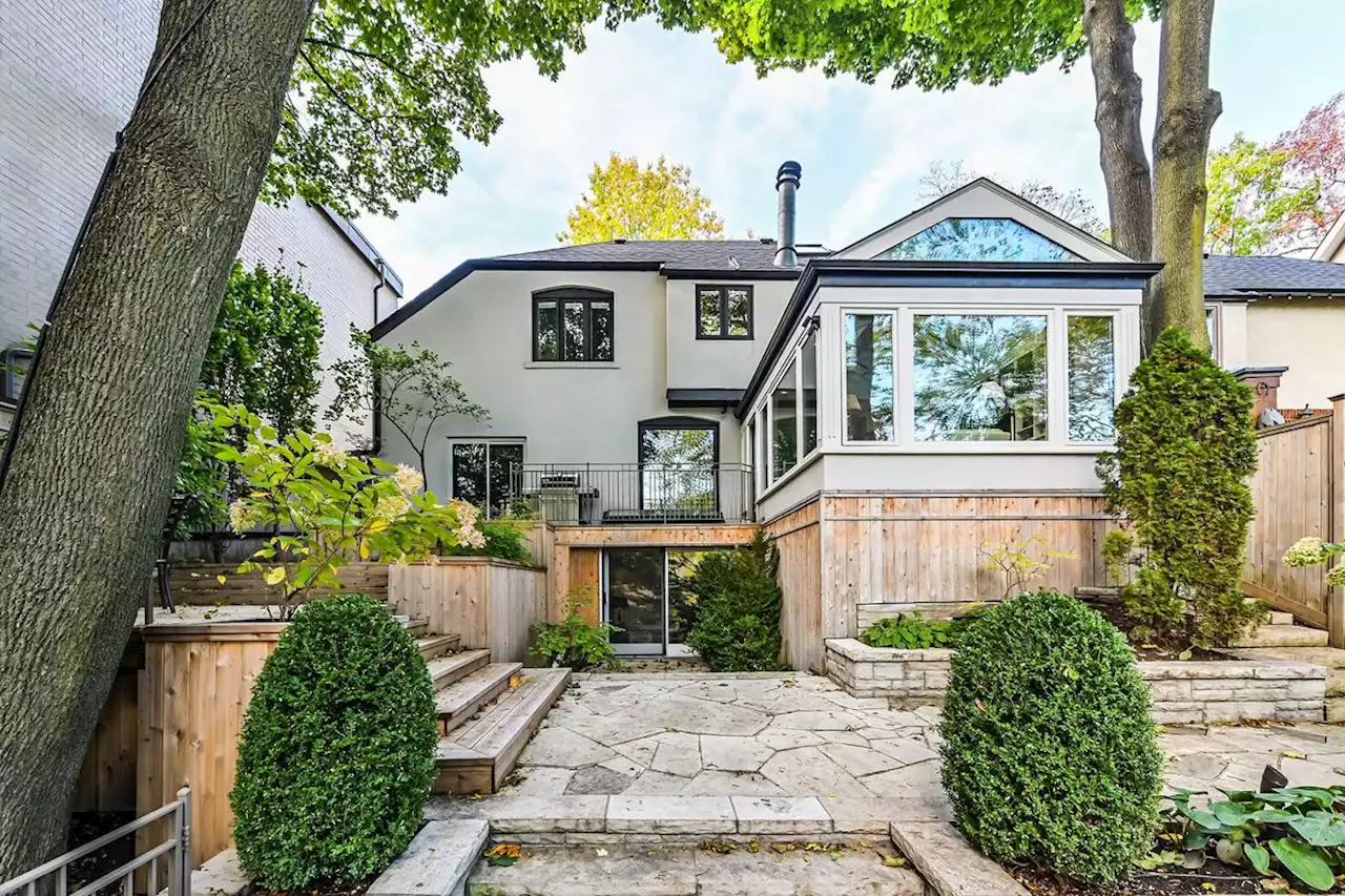 House on Moore Park Ravine gets five offers, sells $605,000 over asking