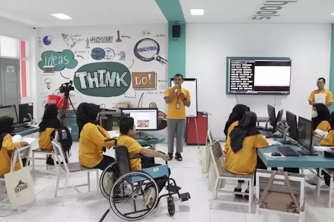 Beri Kesempatan yang Sama, Telkom Latih Skill IT Bagi Penyandang Disabilitas - Jawa Pos