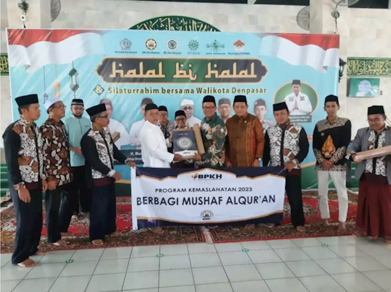 Halal Bi Halal DMI Kota Denpasar Bernuansa Menyamabraya dan Bagikan Mushaf Alqur’an