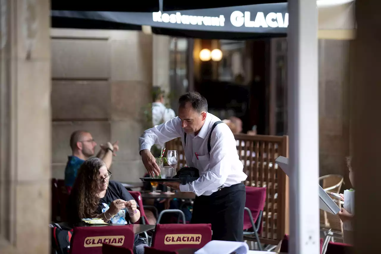 Las indignantes condiciones que le han ofrecido a un camarero en una entrevista: 'No queremos que se rían de nosotros'