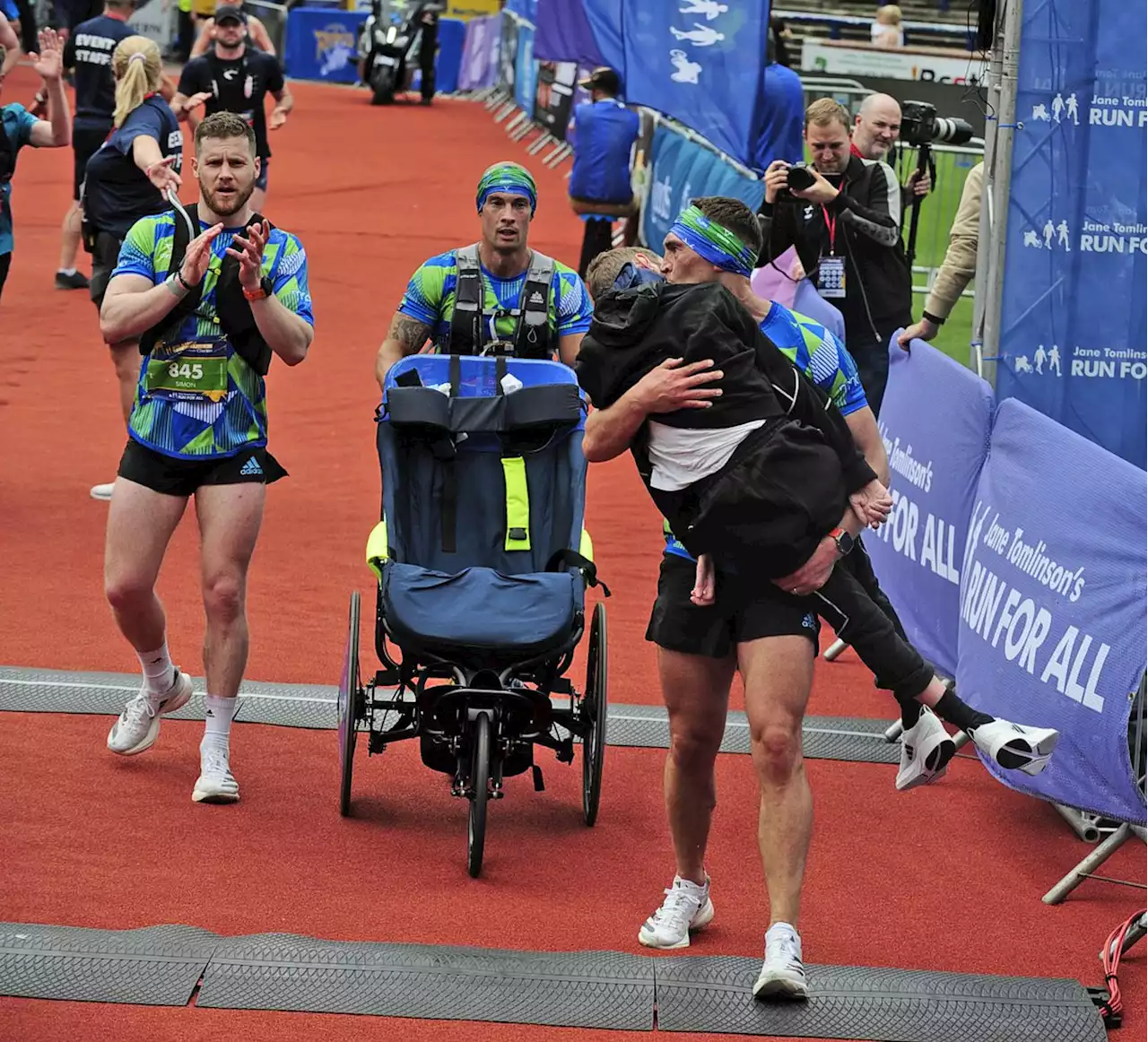 YEP - Rob Burrow Leeds Marathon Picture Special