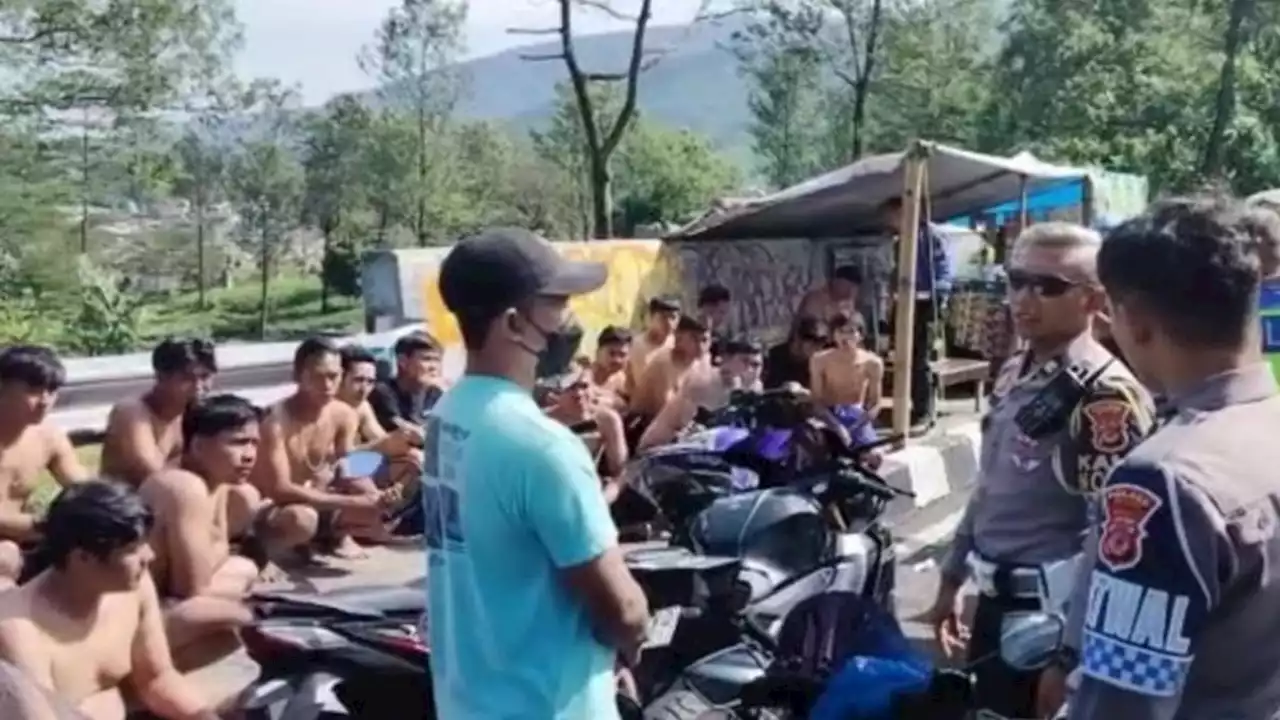 Konvoi Tanpa Baju dan Alas Kaki di Puncak, Puluhan Anggota Klub Motor Terjaring Polisi