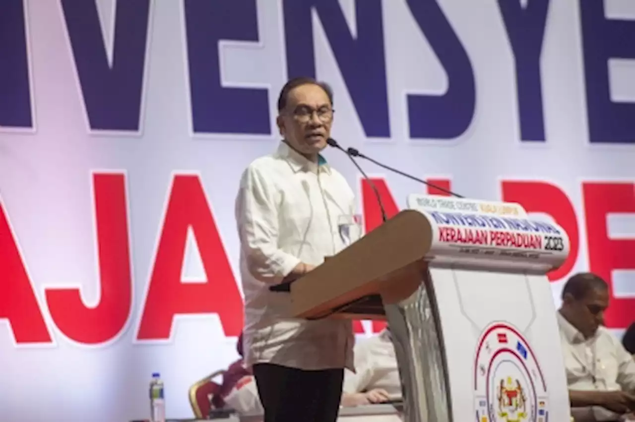 In a veiled jab against Perikatan, PM Anwar says cooperation with state govts a two-way street