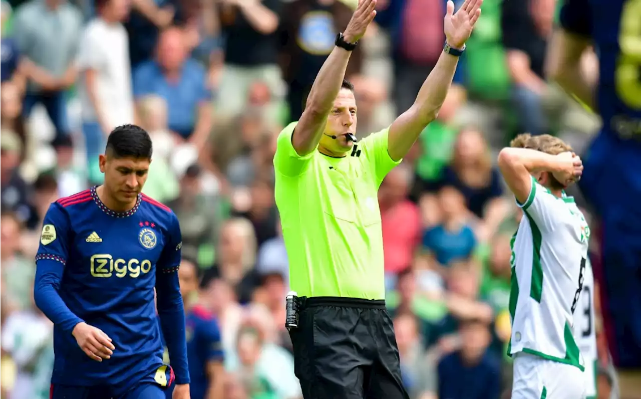 Invasión en la cancha suspende partido del Ajax vs. Groningen