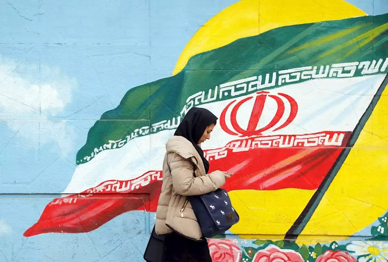 As net tightens, Iranians pushed to take up homegrown apps | The Malaysian Insight