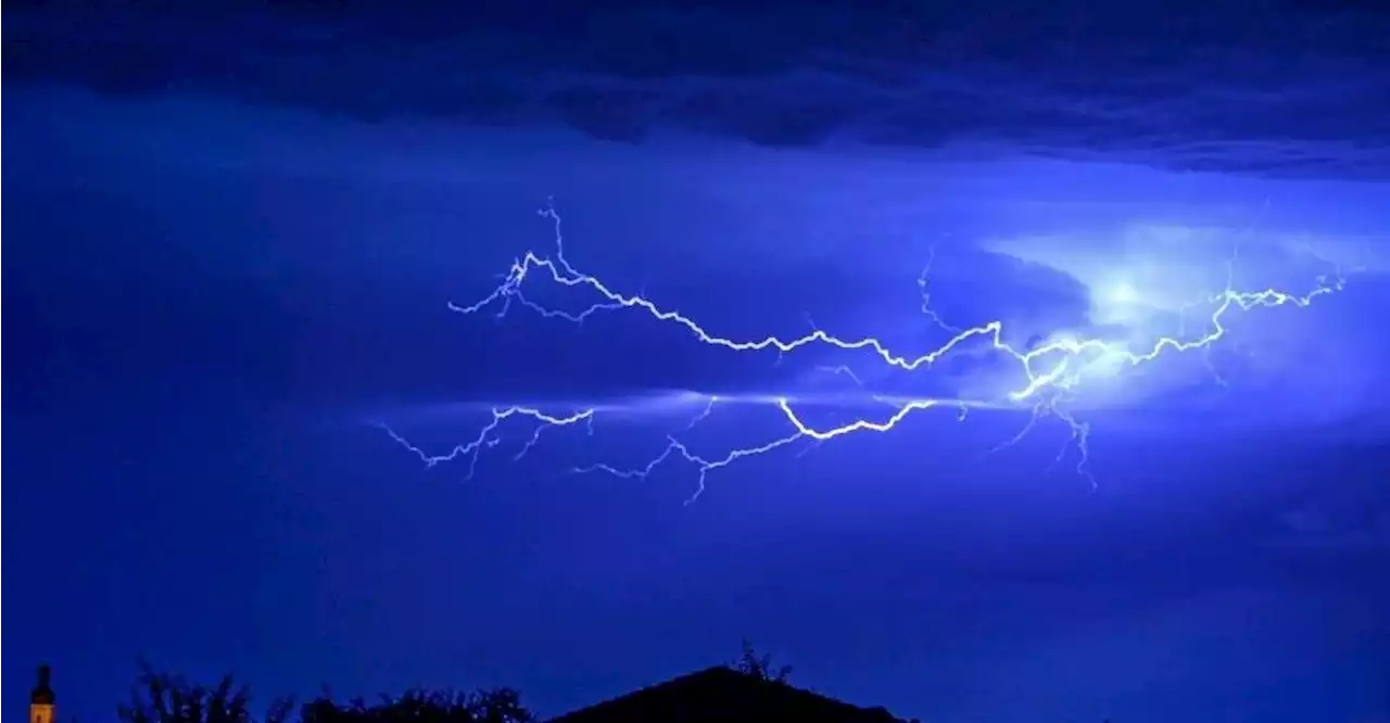 Wetterdienst warnt vor starkem Gewitter in Regensburg, Kelheim und Cham