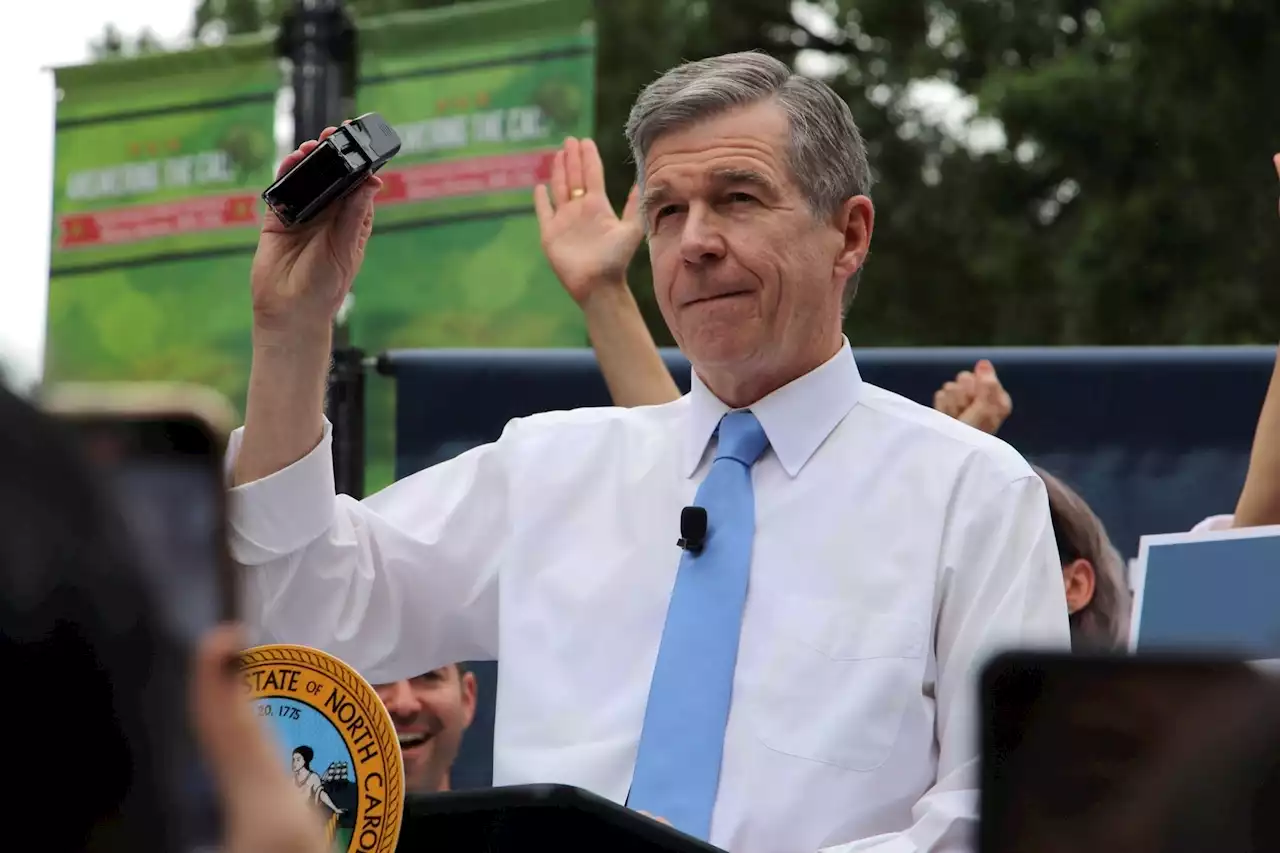 North Carolina Governor Vetoes Abortion Limits, Launches Override Showdown