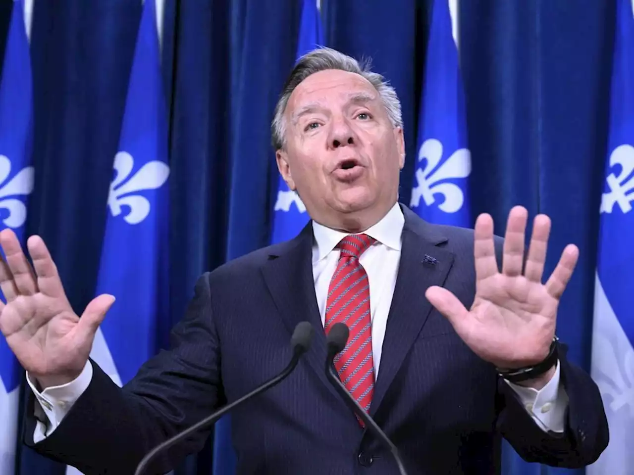 Quebec premier says raising politicians salaries by $30K requires 'courage'