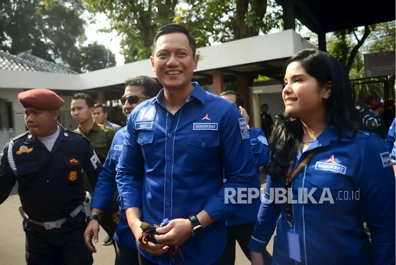 AHY Serahkan Pendaftaran Bakal Calon Demokrat ke KPU |Republika Online