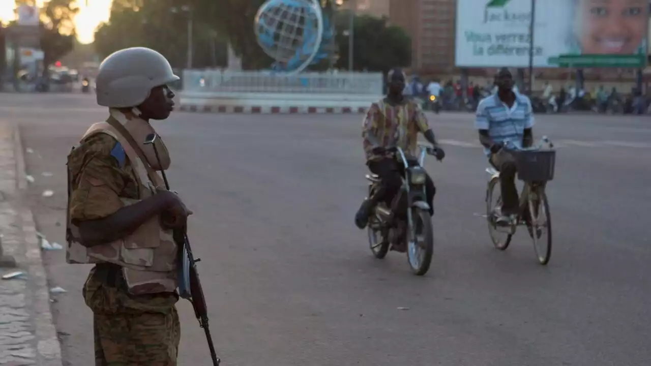 Le Burkina Faso prolonge de six mois l'état d'urgence dans huit régions