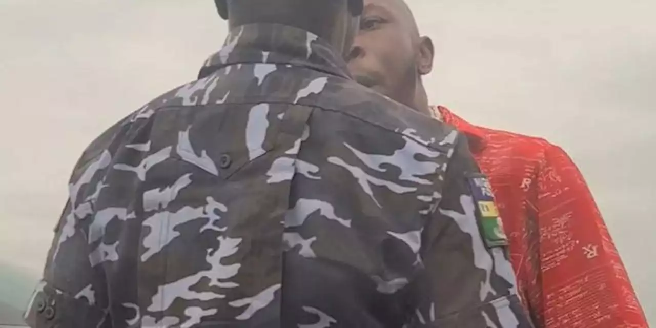 He Tried To Kill Me, My Family Members – Nigerian Artist, Seun Kuti Explains Why He Slapped Policeman In Viral Video | Sahara Reporters