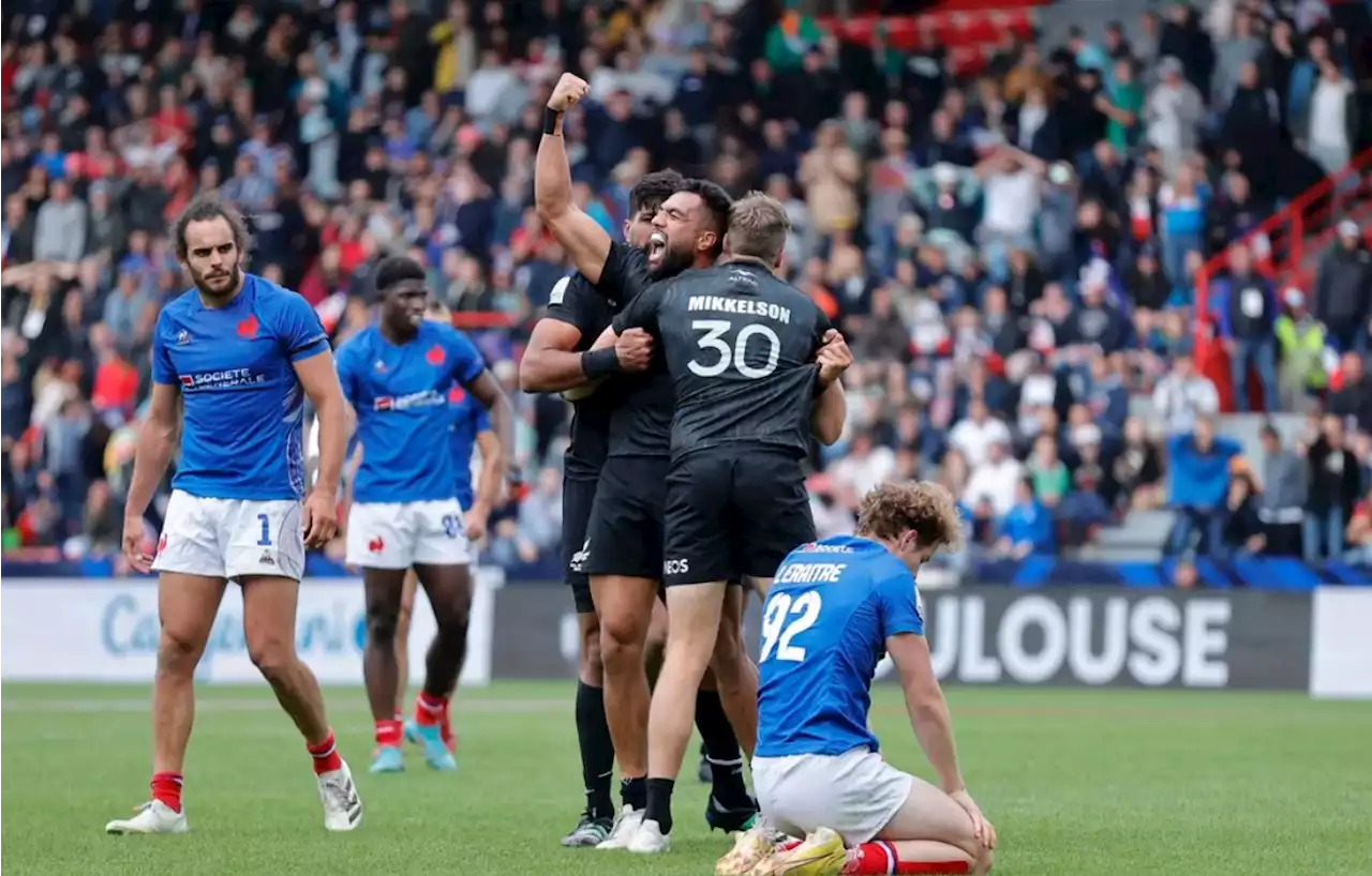 Kiwis celebrate Sevens crown in style