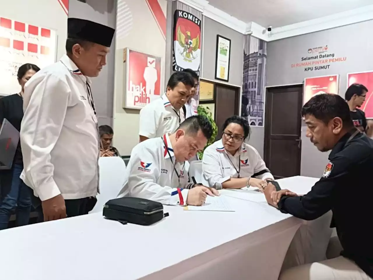 100 Bacaleg Perindo Sumut Siap Bersaing di 12 Dapil