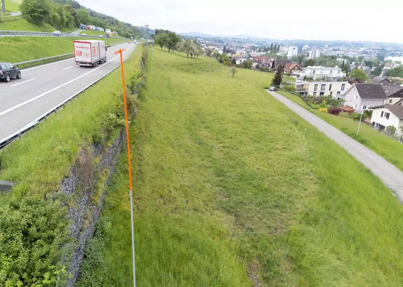 Zoff wegen 7 Meter hoher Lärmschutzwand an der Autobahn