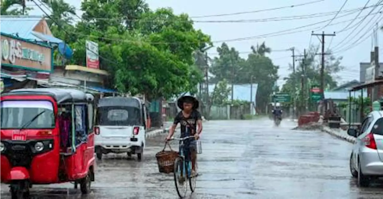 Cyclone Mocha set to crash over Myanmar, Bangladesh