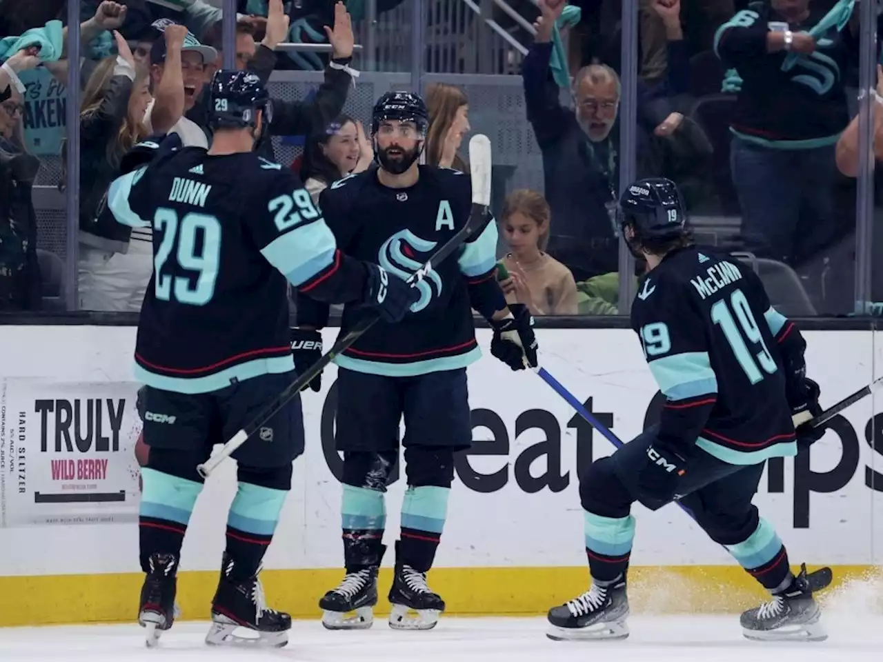 Jordan Eberle scores 2 as Kraken defeat Stars, push series to Game 7