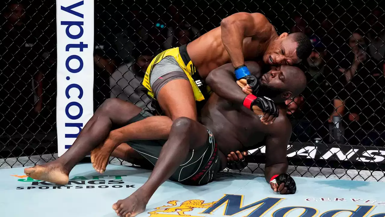 UFC Charlotte: Jailton Almeida quickly submits Jairzinho Rozenstruik in flawless win