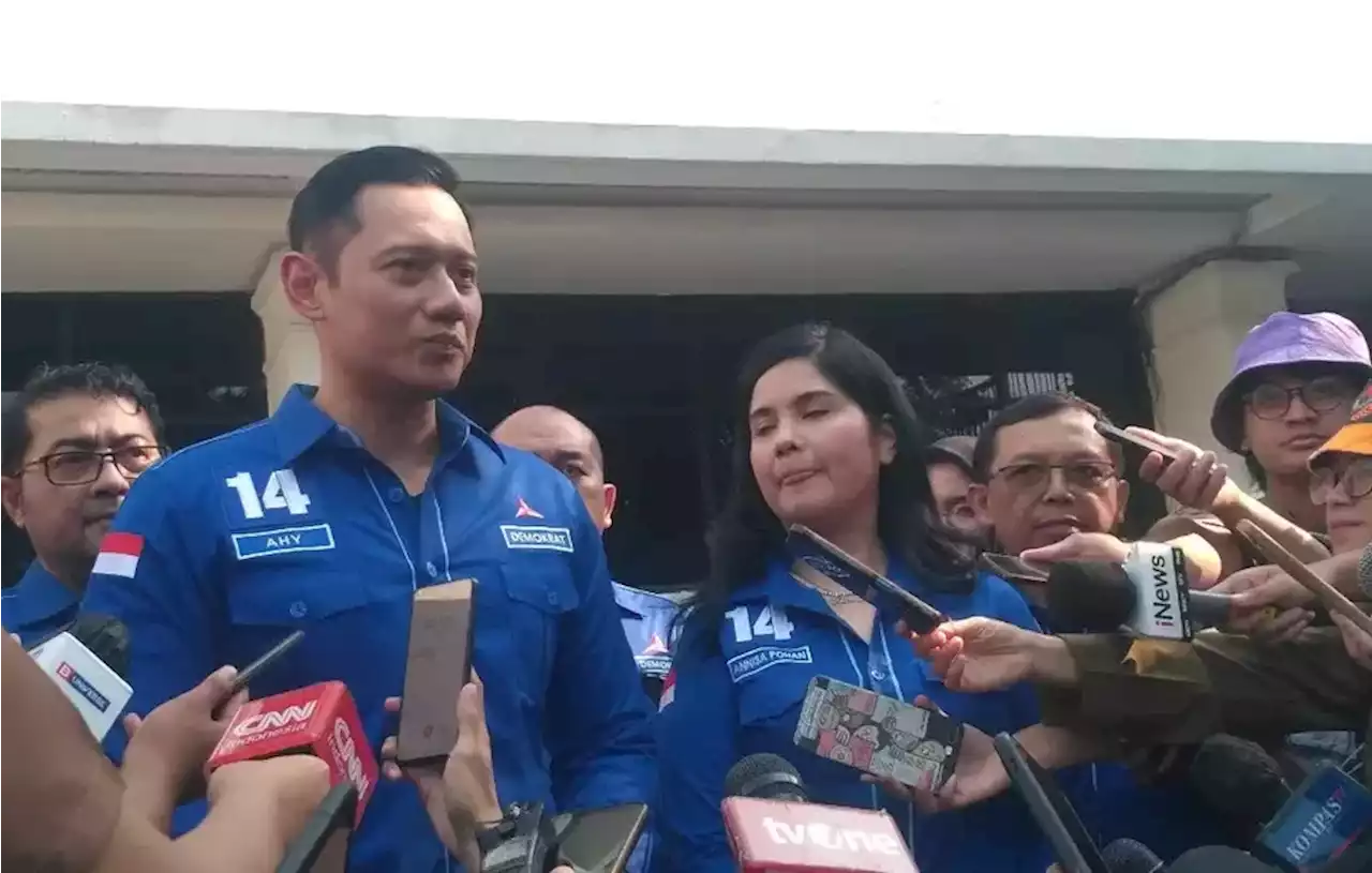 5 Berita Terpopuler: Rombongan Biksu, Pendaftaran Caleg hingga Amarah Mantan Pelatih Vietnam