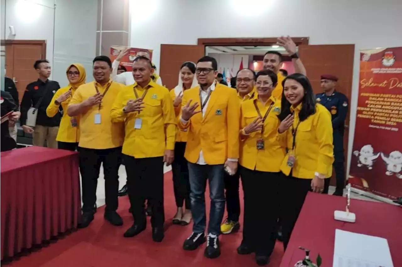 Golkar Resmi Daftarkan Bacaleg ke KPU, Incar 20 Persen Kursi DPR