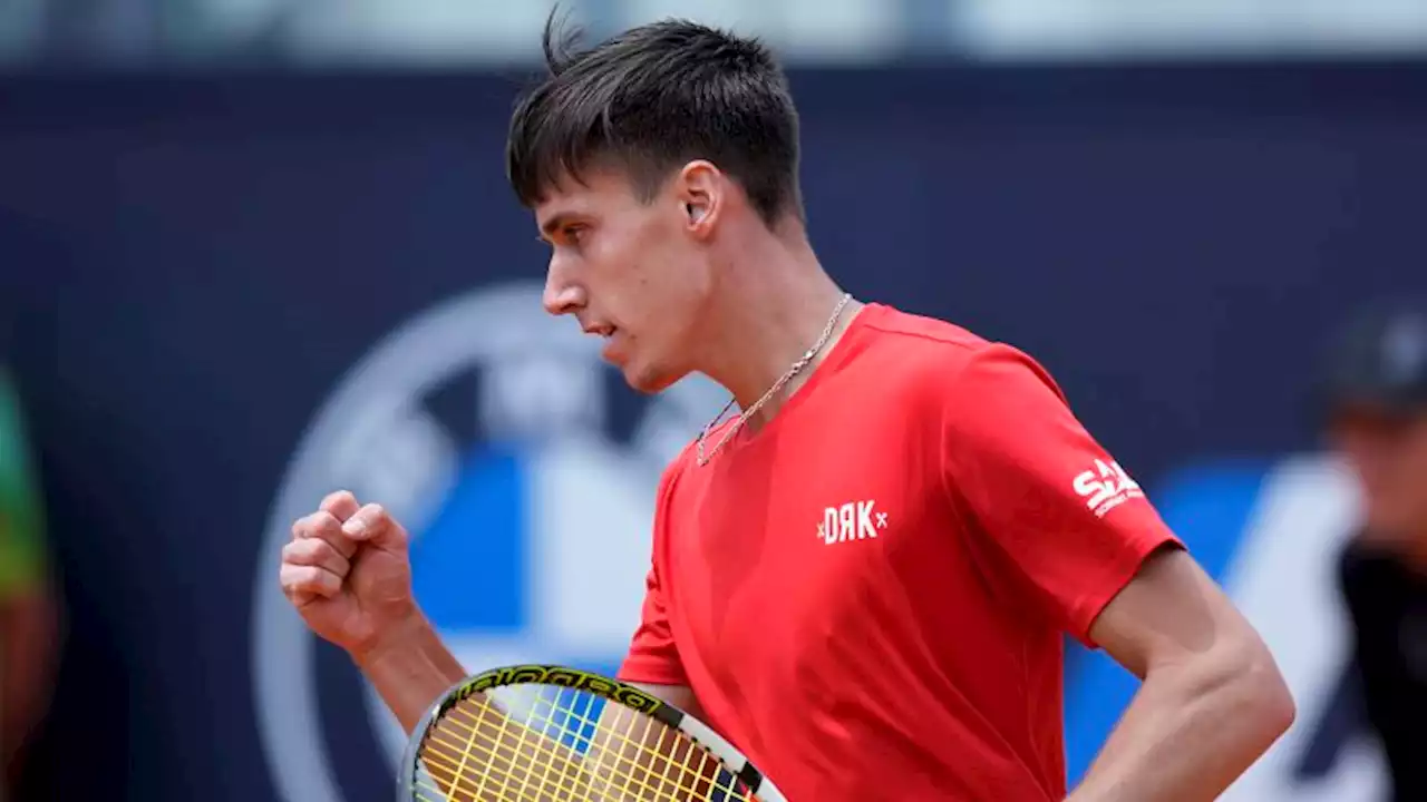 World No. 135 Fábián Marozsán provides 'shock of the season' by upsetting Carlos Alcaraz in straight sets at Rome Masters | CNN