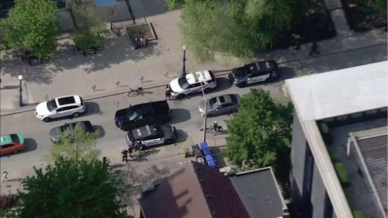 Man in life-threatening condition after stabbing in laneway downtown