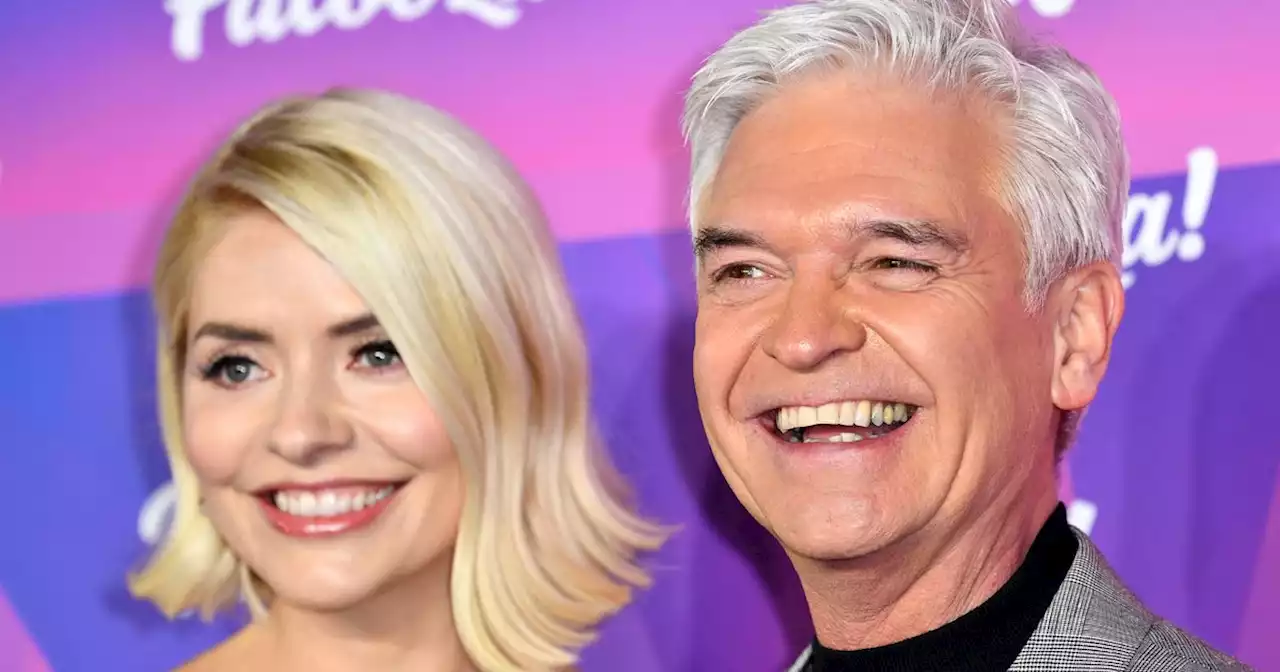 Phillip Schofield 'calls in top lawyers' as Holly Willoughby feud rumbles on
