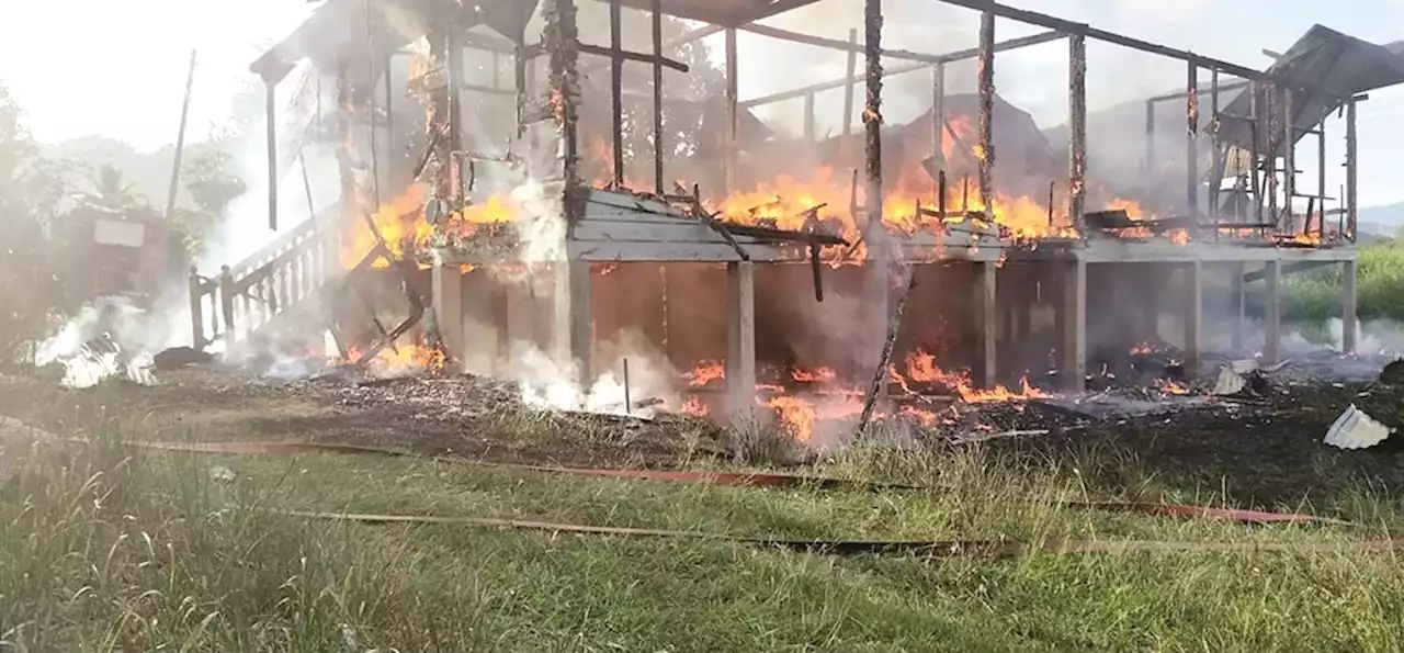 Rumah milik anggota bomba musnah dalam kebakaran