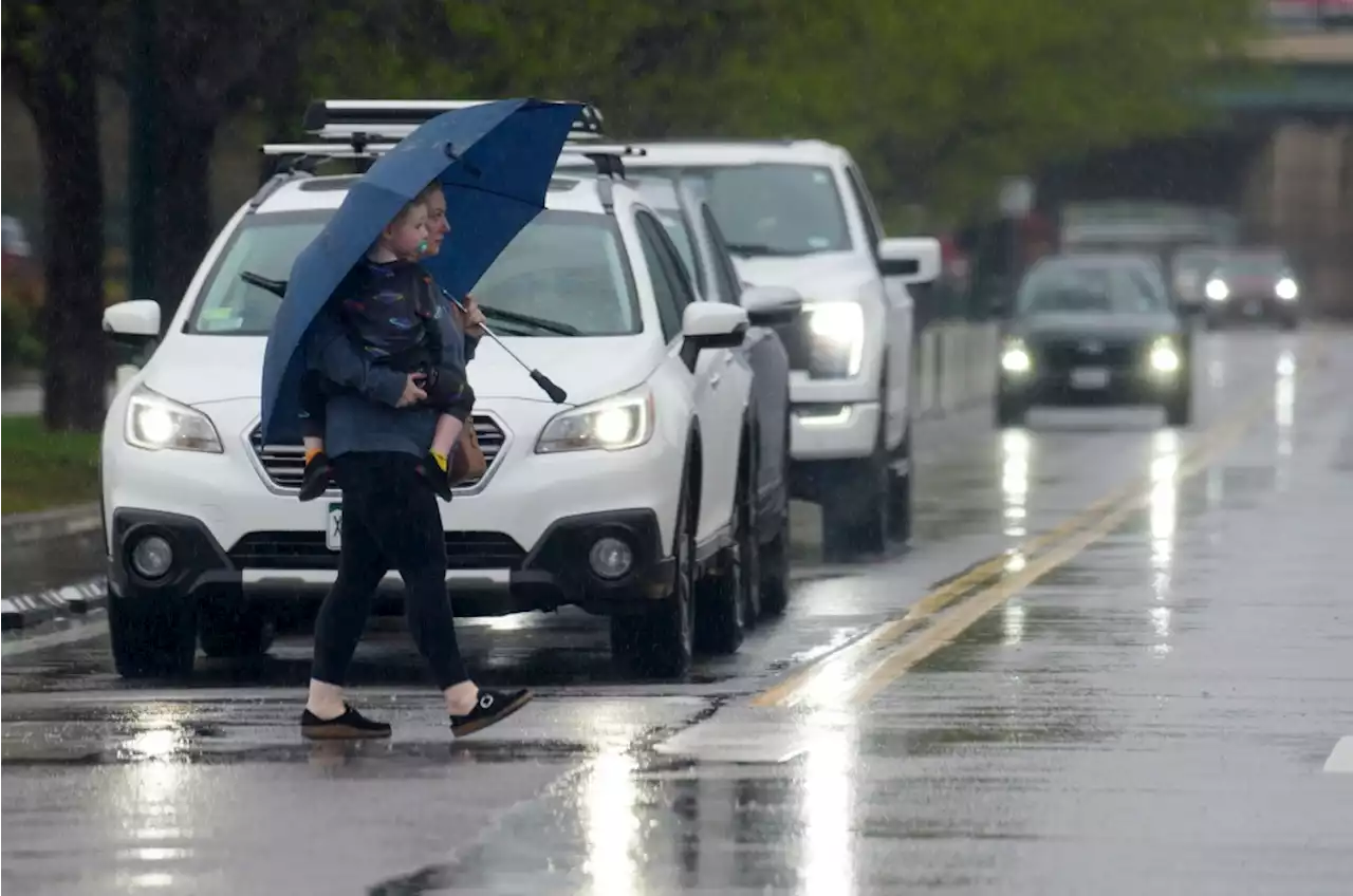 Denver weather: Drizzle and fog drying out, possible afternoon rain and thunderstorms