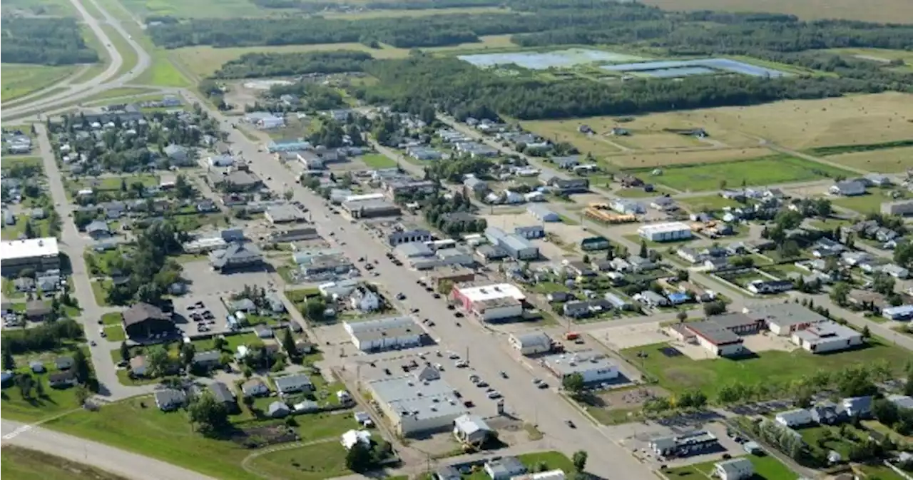 Alberta wildfires: Evacuation order issued for Town of Valleyview | Globalnews.ca