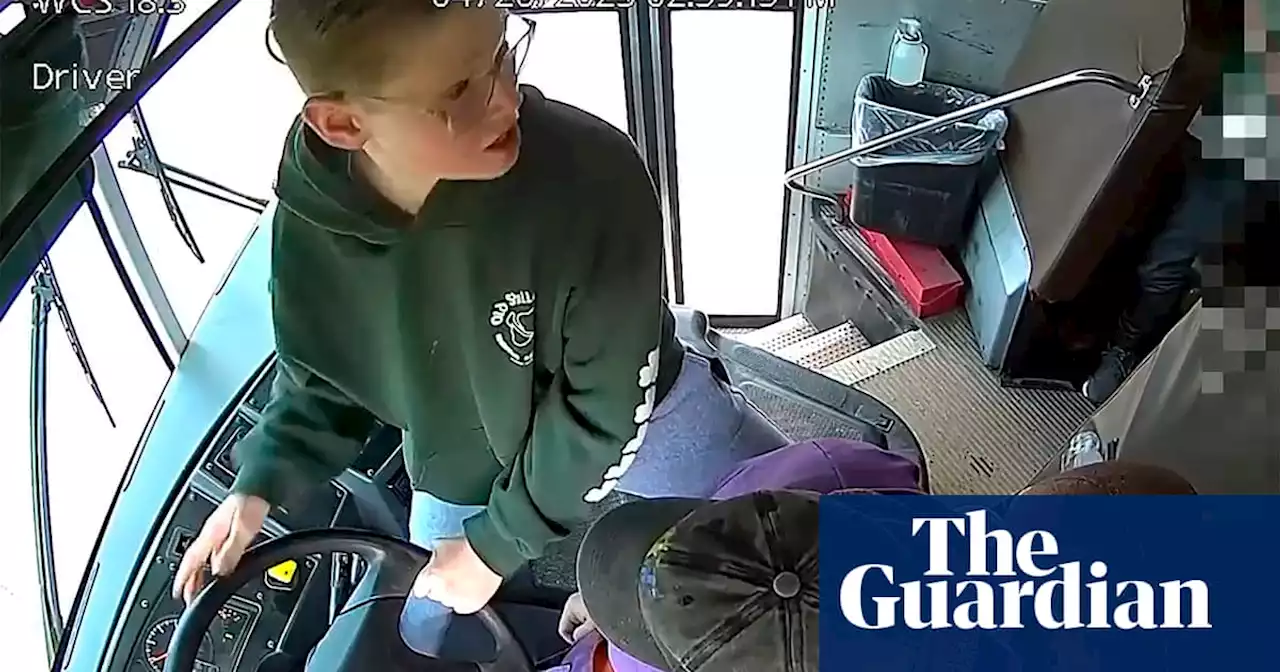 Not having cellphone allowed US boy to save runaway bus from crashing