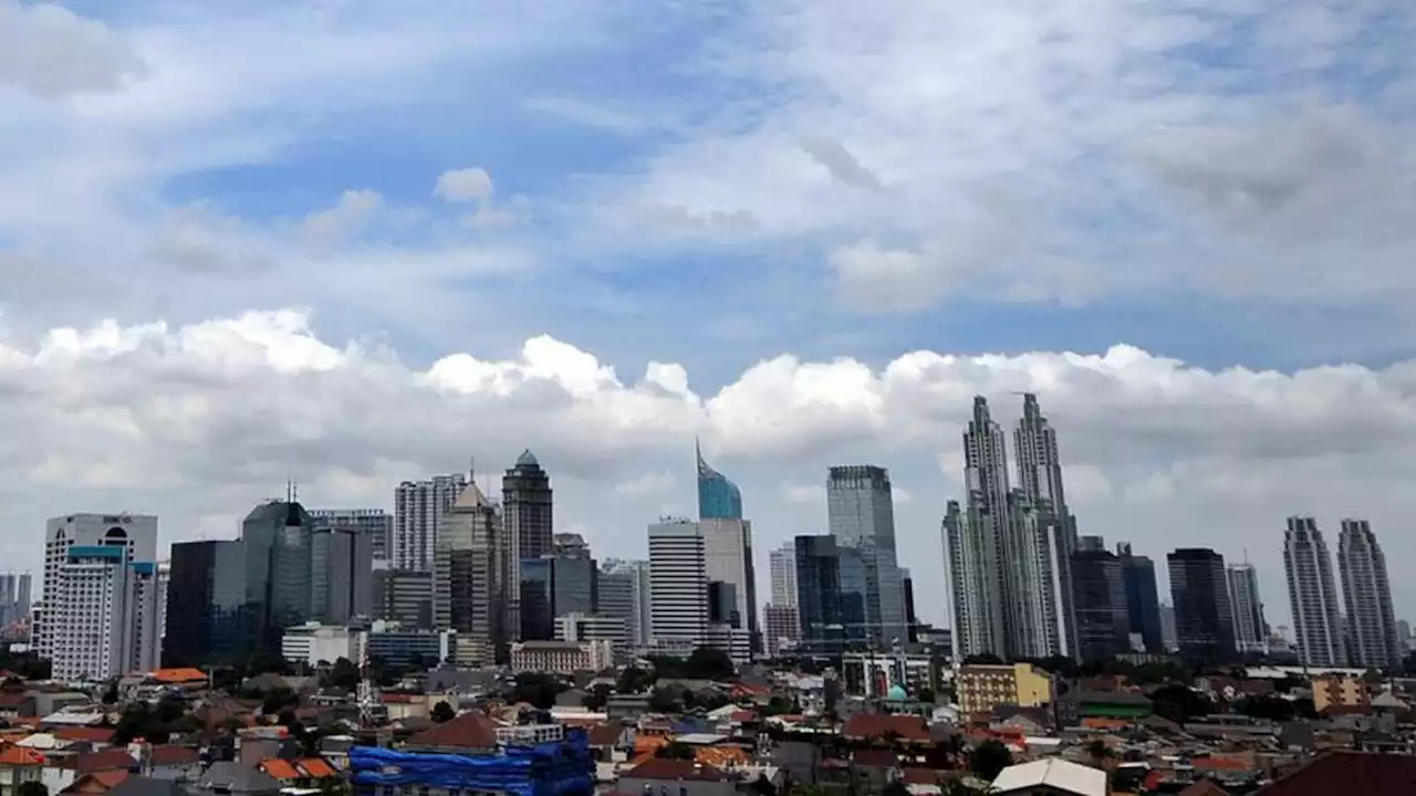 Cuaca Besok Selasa 16 Mei 2023: Langit Pagi Jabodetabek hingga Siang Hari Cerah Berawan